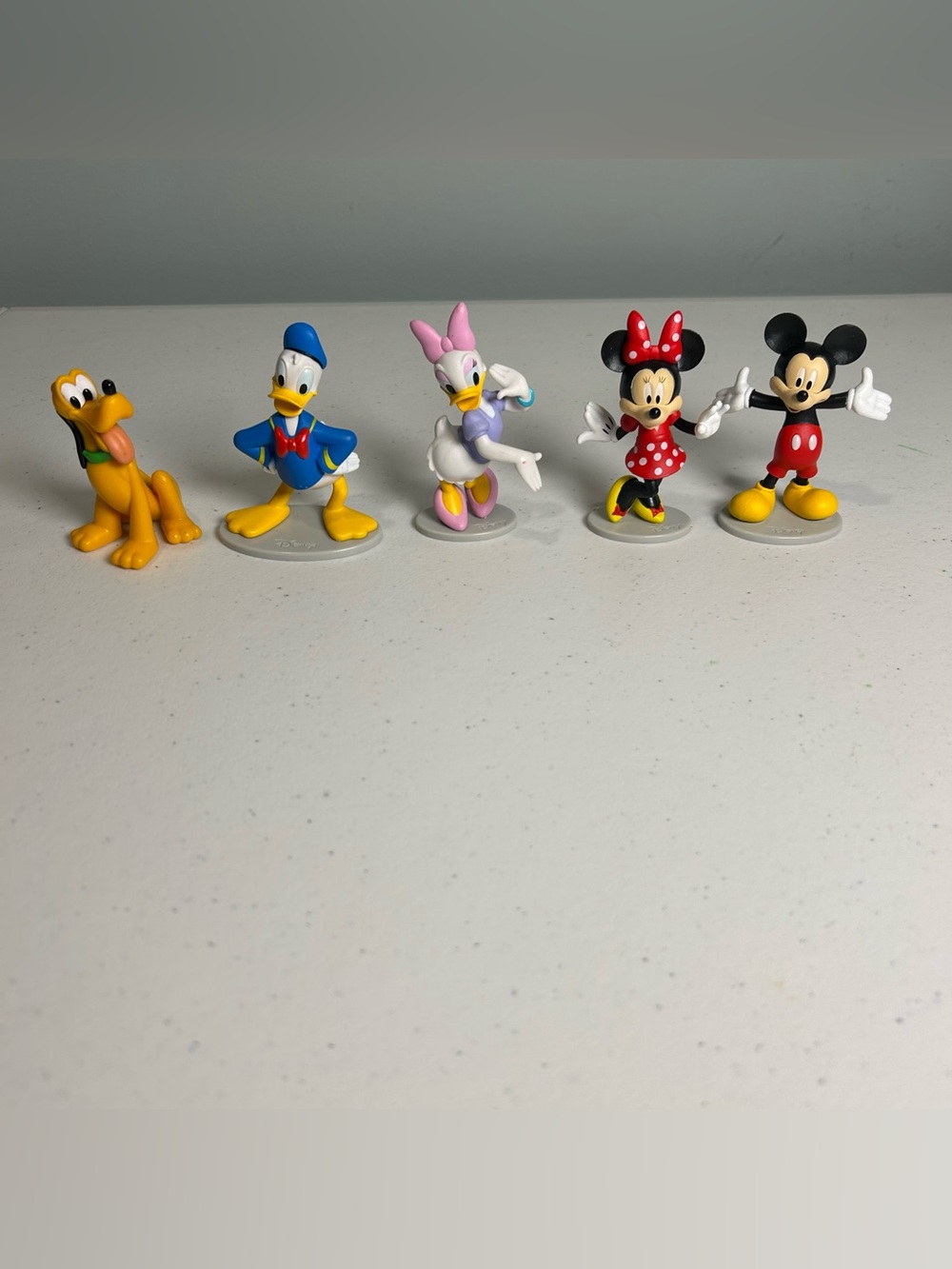 Disney Store Mickey and Friends Figure Set Minnie Donald Daffy 5 Pc Bundle